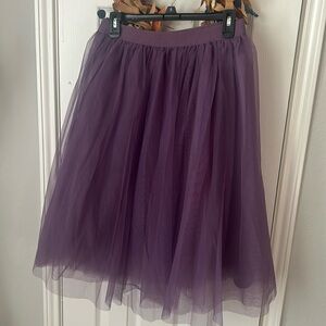 Tull mid length skirt